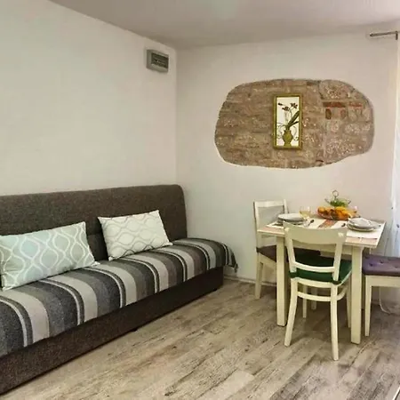 Apartment Deluxe Afrodita Rovinj