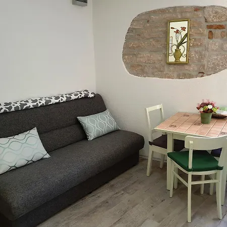 Deluxe Afrodita Apartment *
